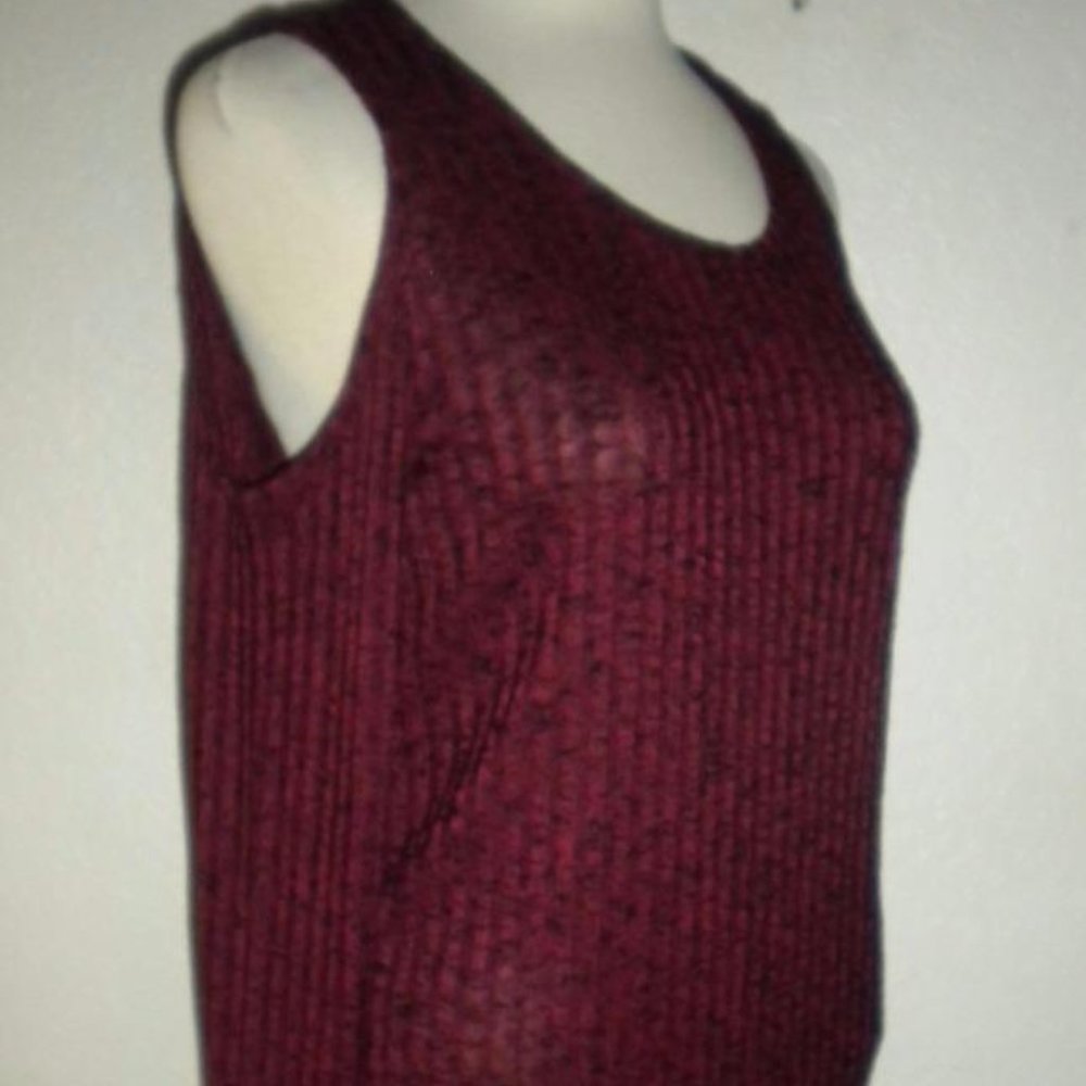 KENSIE MS SIZE MEDIUM BURGUNDY & BLACK HEATHER COLD SHOULDER TEXTURED KNIT TOP